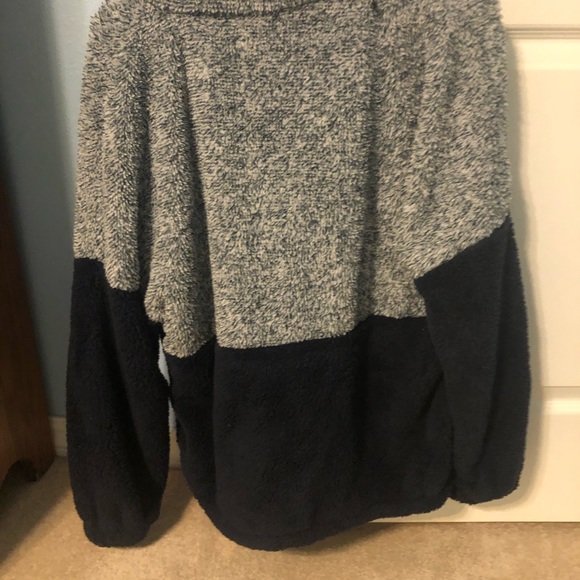 Sherpa pullover - Picture 3 of 3